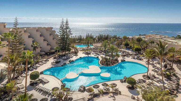 Barcelo Lanzarote leisure Pool view