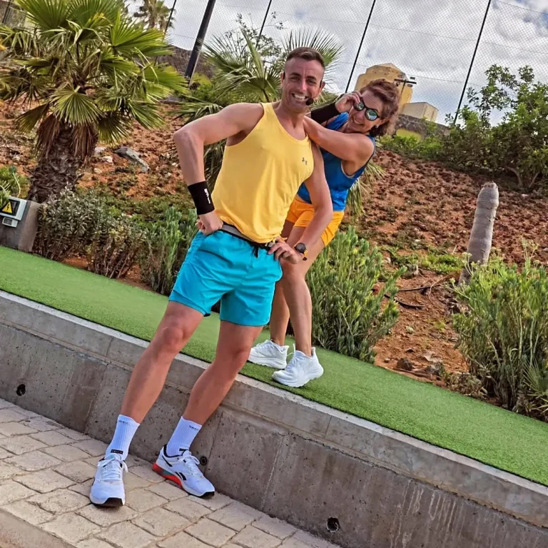 David Muir coaching outdoor fitness exercises during a wellness retreat in Gran Canaria.